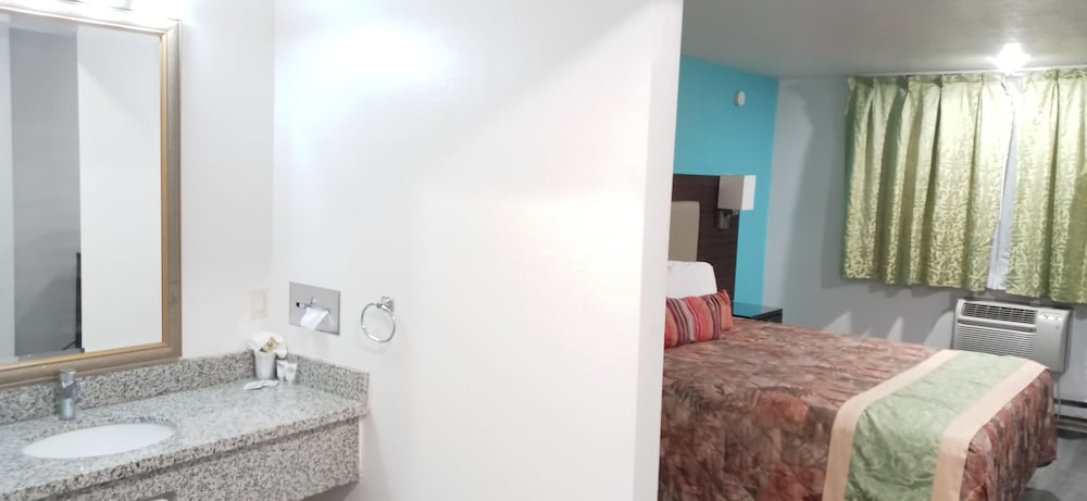 Nampa Inn & Suites 16/46