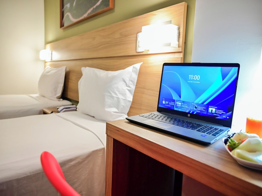 Bristol Marambaia Hotel 37/40