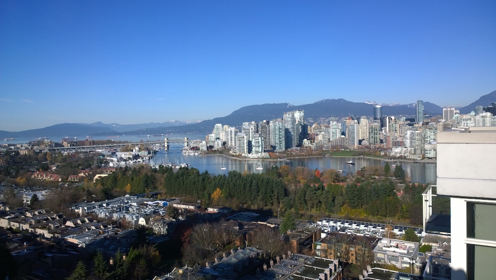 Holiday Inn Vancouver Centre 64/73
