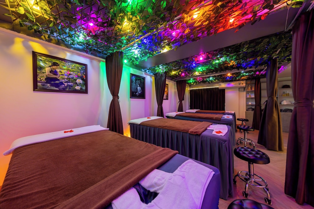 Hanoi Central Hotel & Residences 32/65