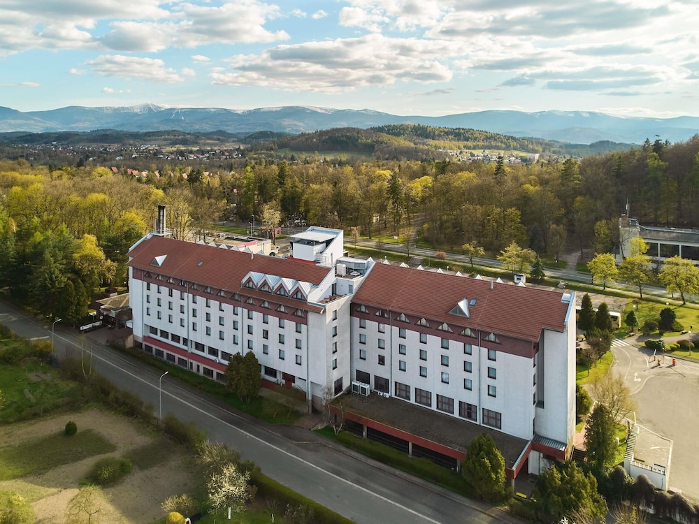 MERCURE JELENIA GORA 5/50