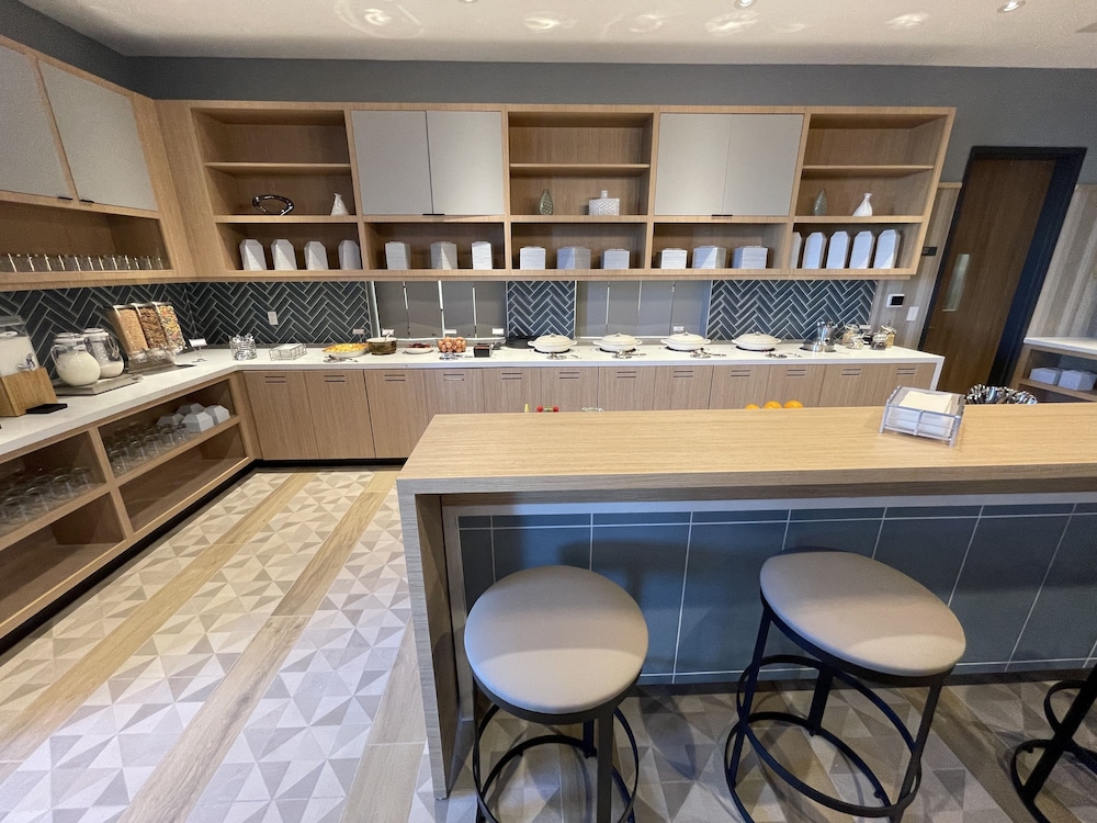 Hyatt Place Melbourne Airport 49/63