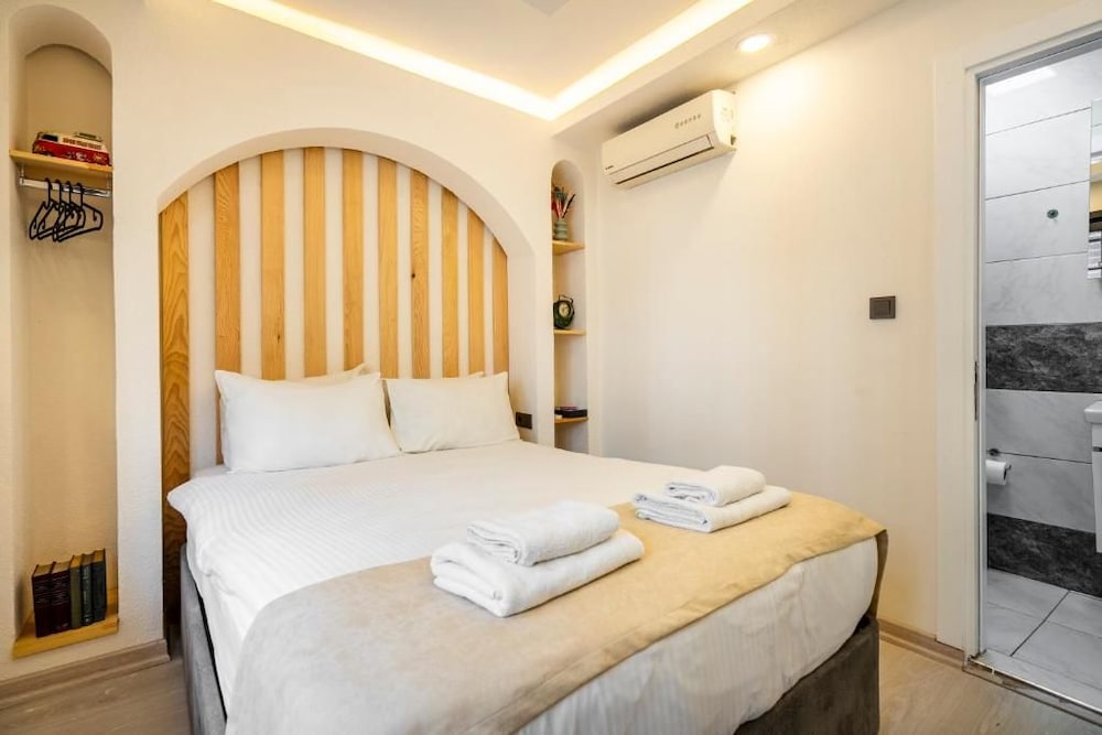 Hotel Emir 11/50