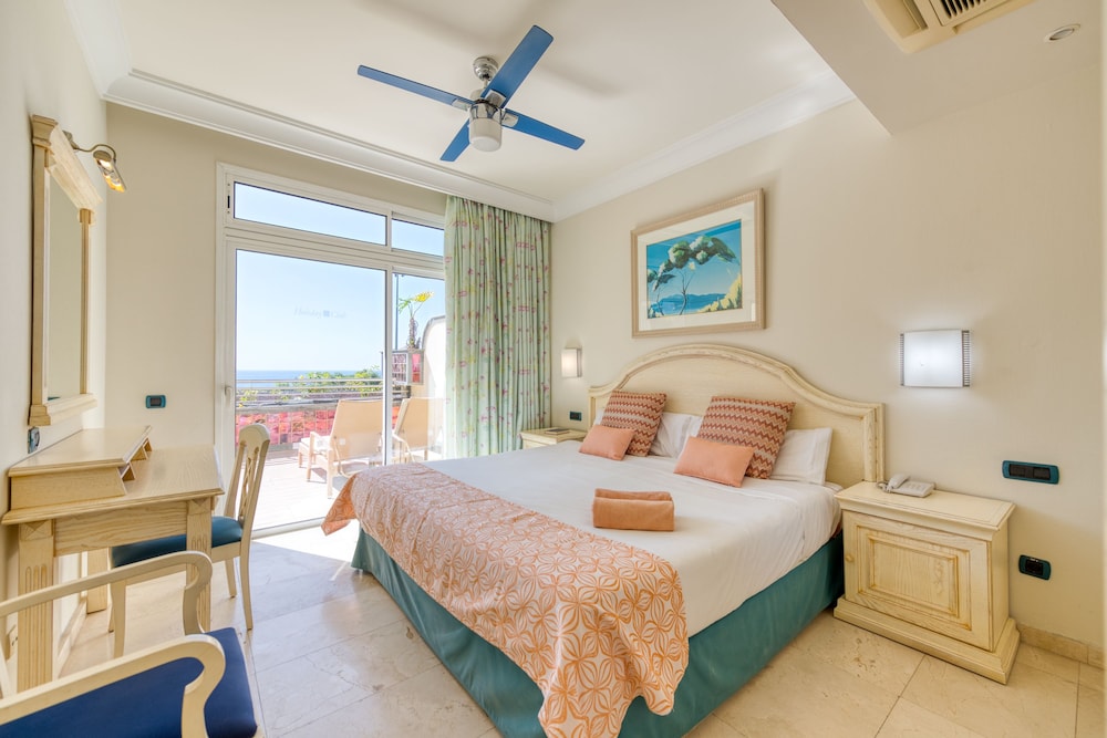 Holiday Club Playa Amadores 23/65