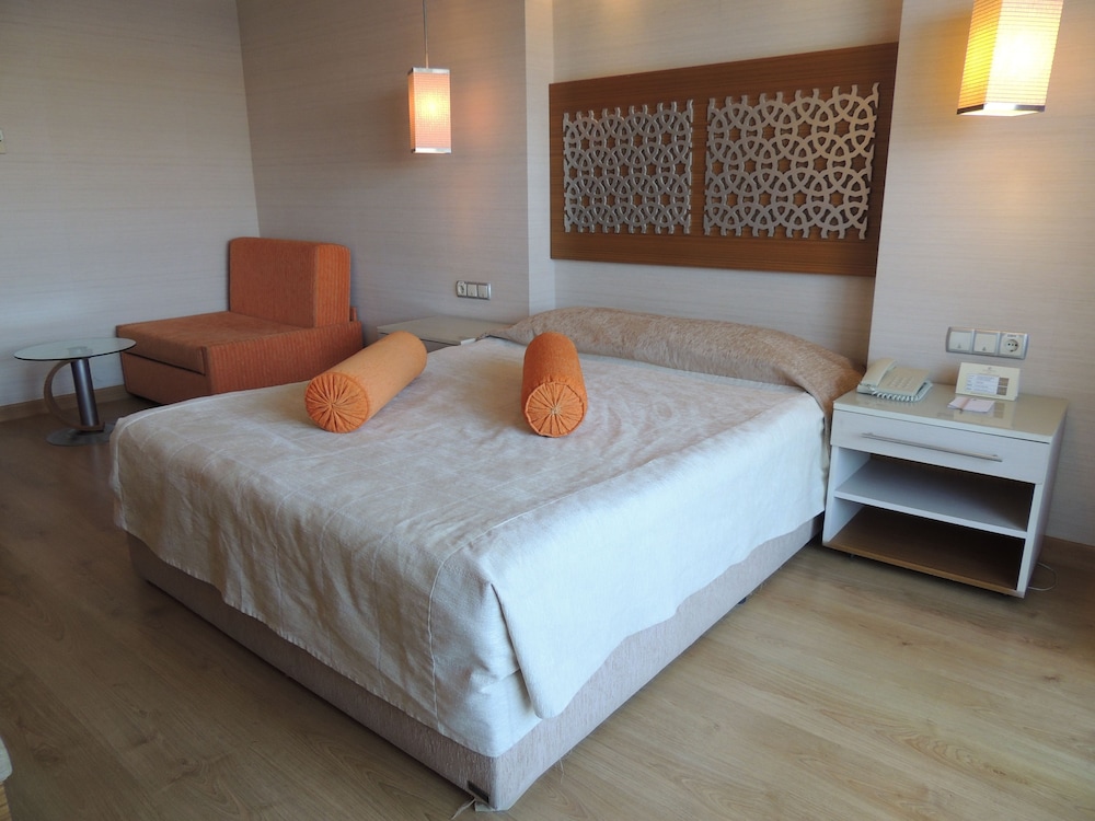 Royal Asarlik Beach Hotel 13/45