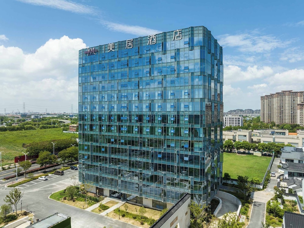 Mercure Nantong Suxitong Riverside 2/42