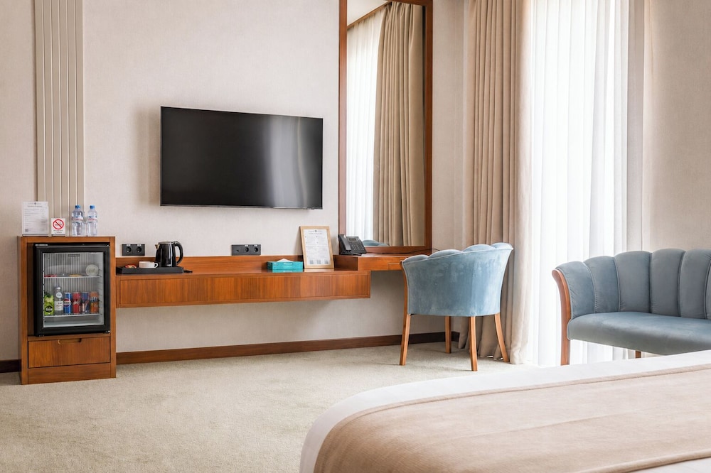 Consti Hotel Tashkent 57/63