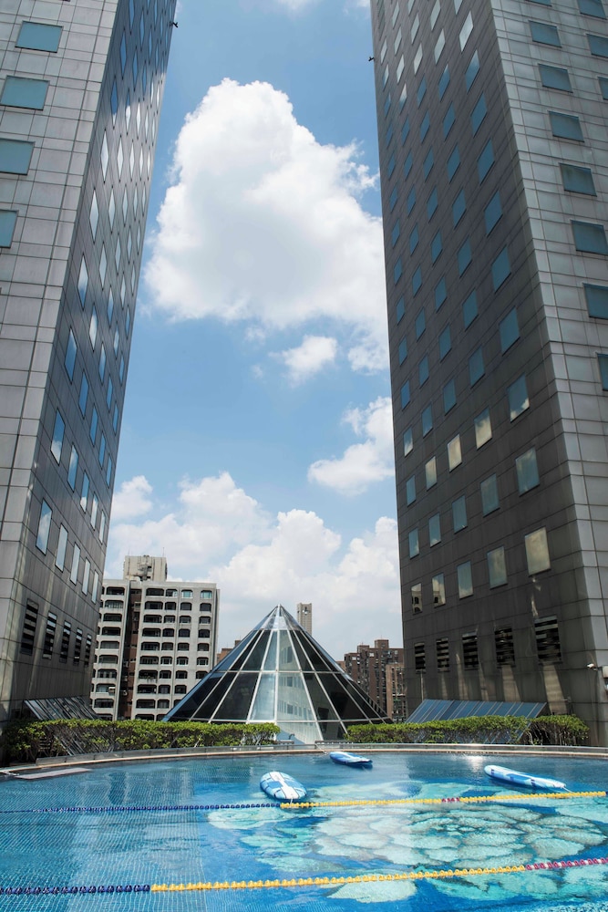 Shangri-La Far Eastern, Taipei 77/79