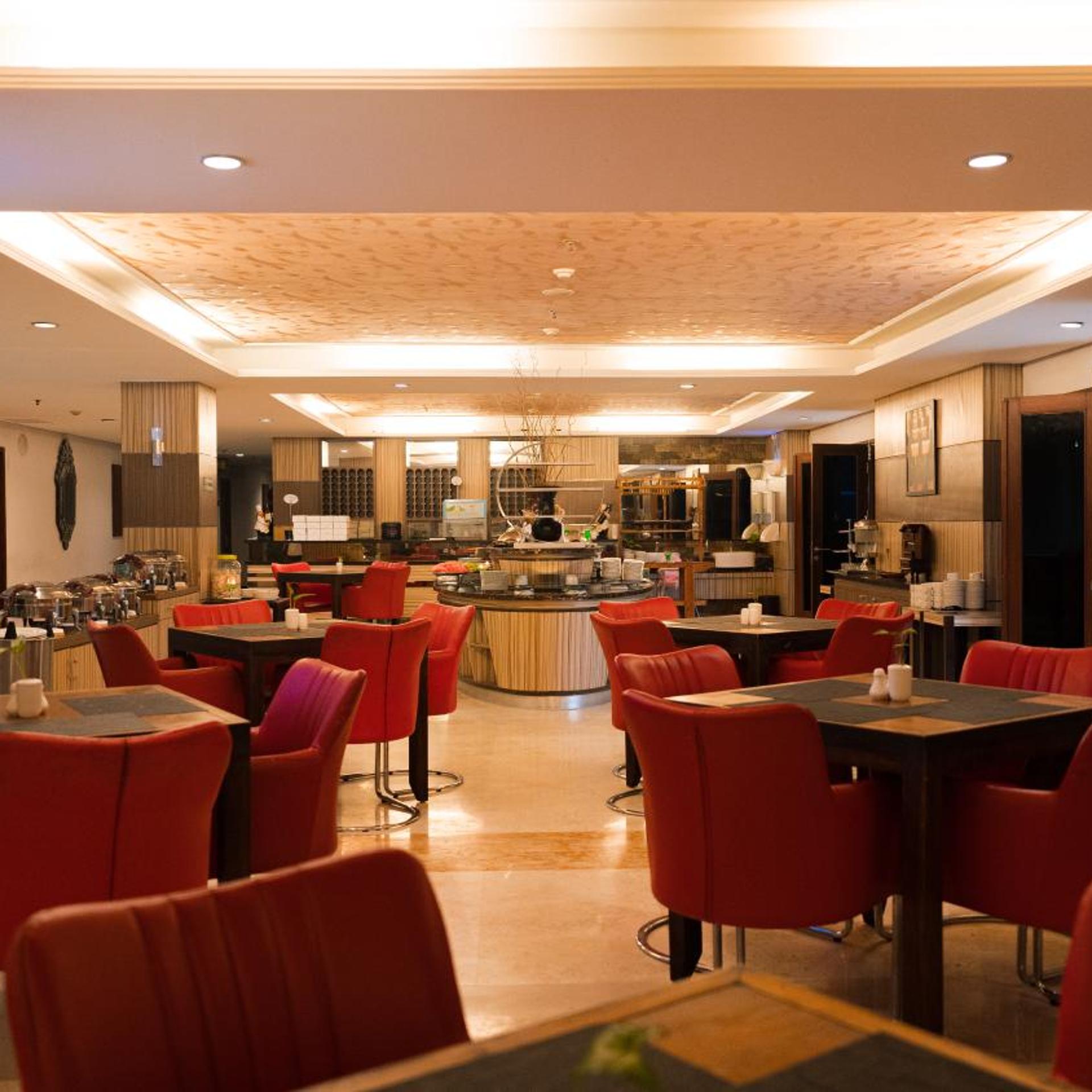 Lorin Dwangsa Solo Hotel 35/54