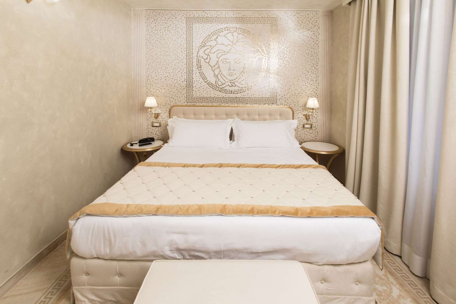 Junior Suite, King Bed, 2 Bathrooms، Best Western Premier Milano Palace Hotel 4/8