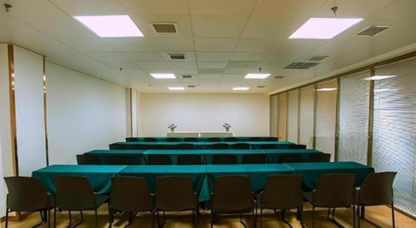 GreenTree Inn Tongchuan Yaozhou District New District Hospital Business Hotel 29/42