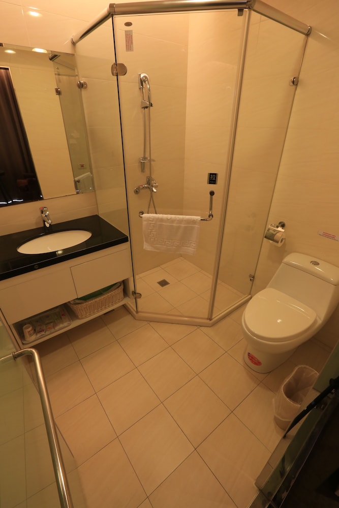 York Hotel 44/49