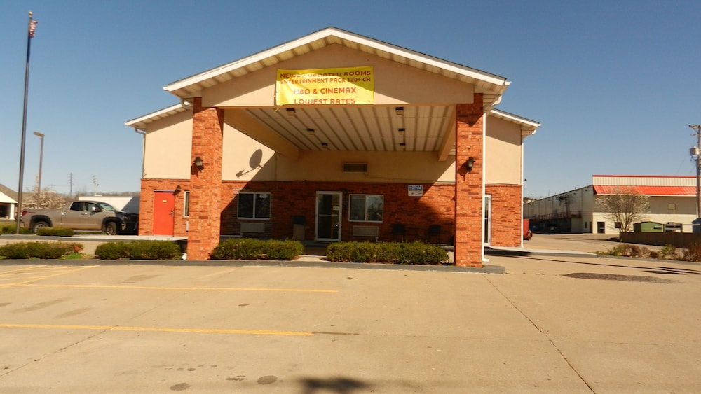 Super 8 By Wyndham Potosi 3/29