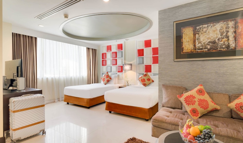 FuramaXclusive Asoke Hotel 30/33