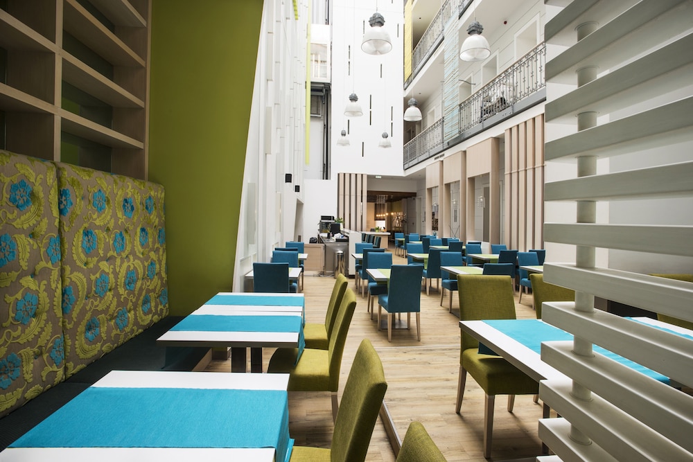 Atrium Hotel by Mellow Mood Hotels 58/64