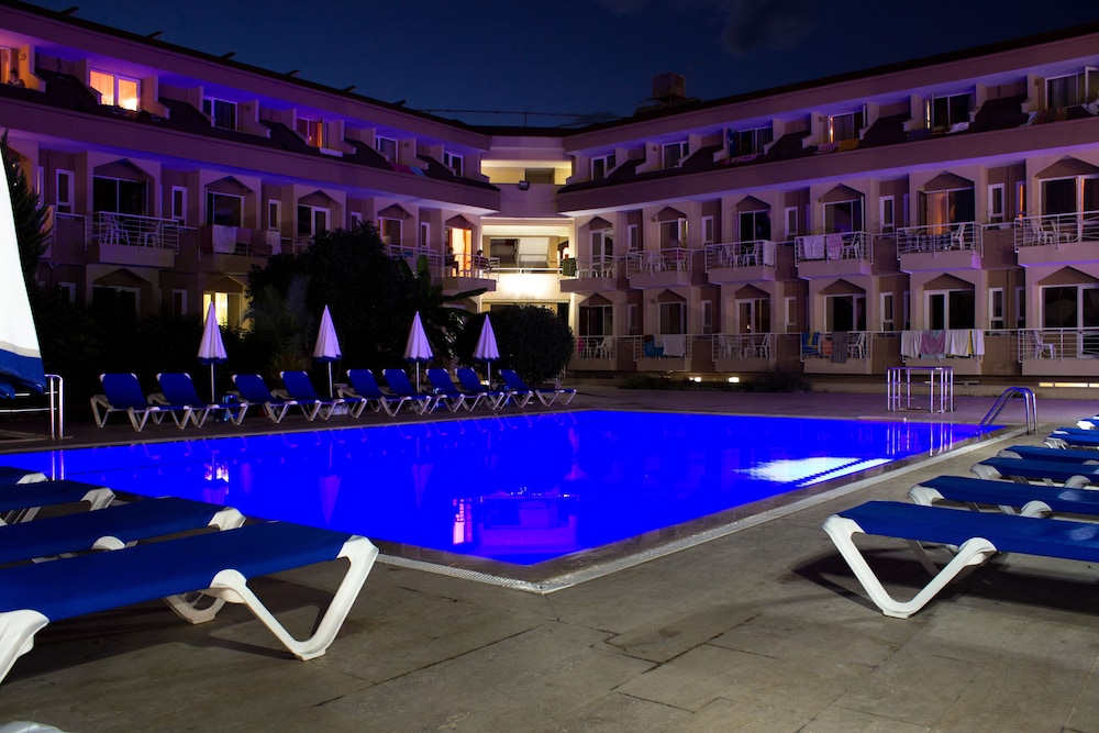 Ares Dream Hotel 47/50