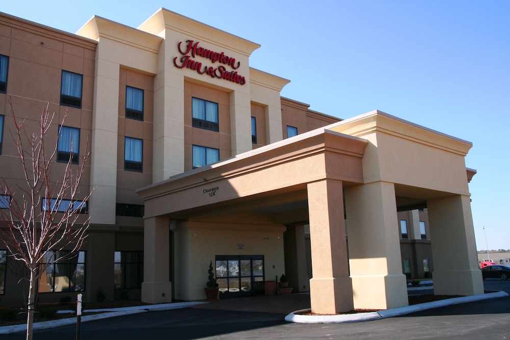 Hampton Inn and Suites Tupelo Barnes Crossing 3/50