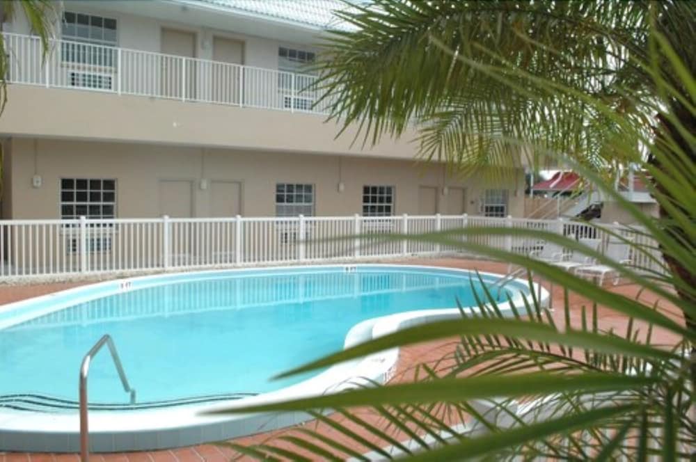 Travelodge by Wyndham Venice 3/46