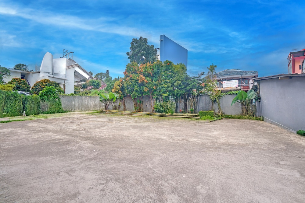 Hotel O Puncak Bogor Near Taman Safari Formerly Hotel Satya Luhur 45/50