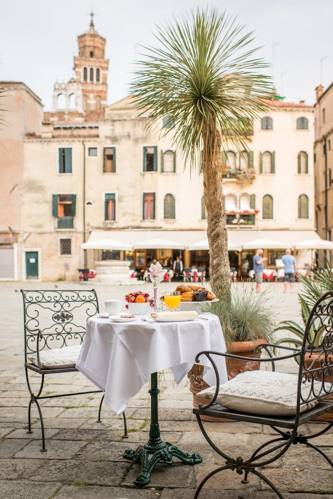 Hotel Santo Stefano 39/47