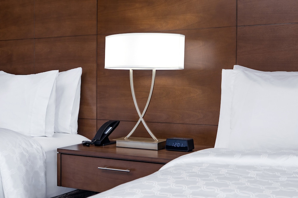 Staybridge Suites Charlottesville Airport 16/53