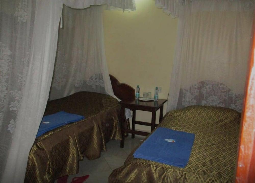 Ganjoni Wananchi Hotel 18/22