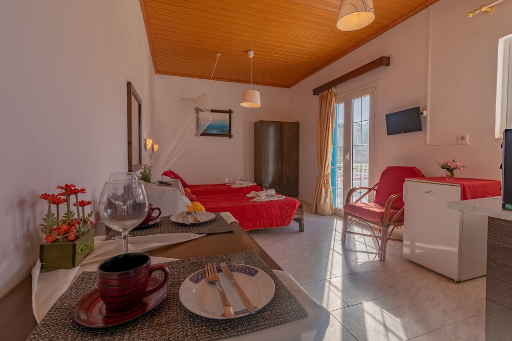 Akis Villa 36/45
