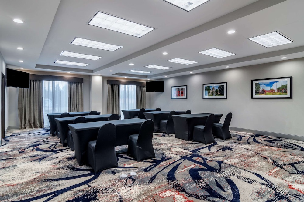 Comfort Suites McDonough Atlanta South 16/24