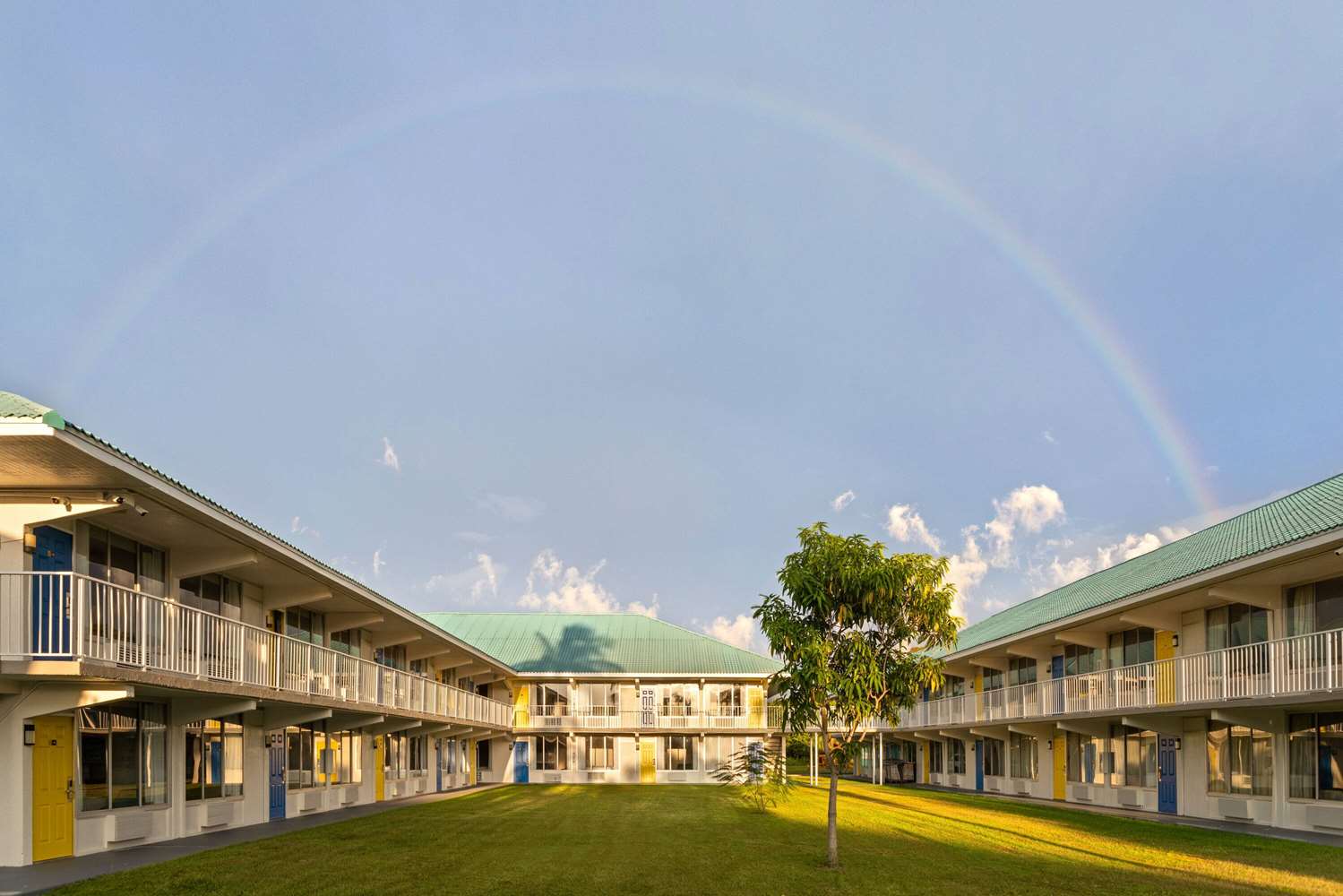 Days Inn by Wyndham Fort Pierce Midtown 46/55