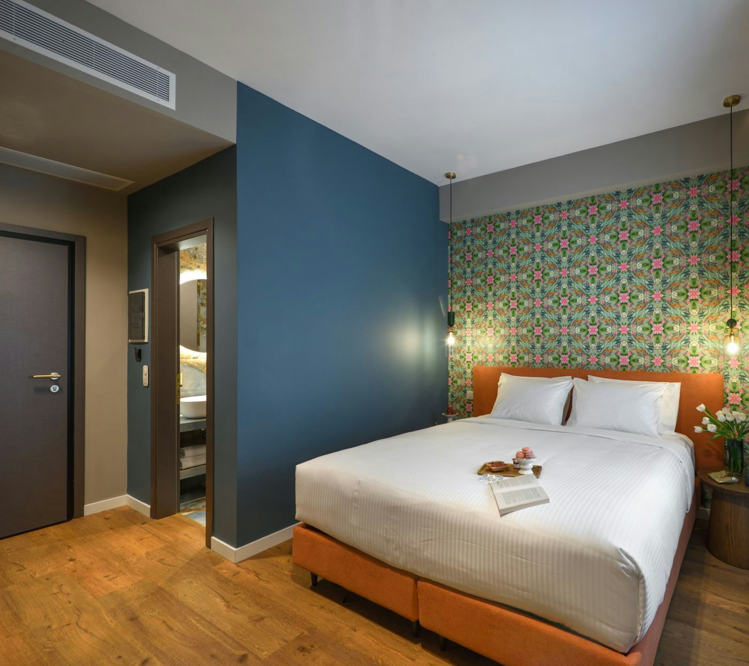 The Oscar Olympic Hotel 24/40