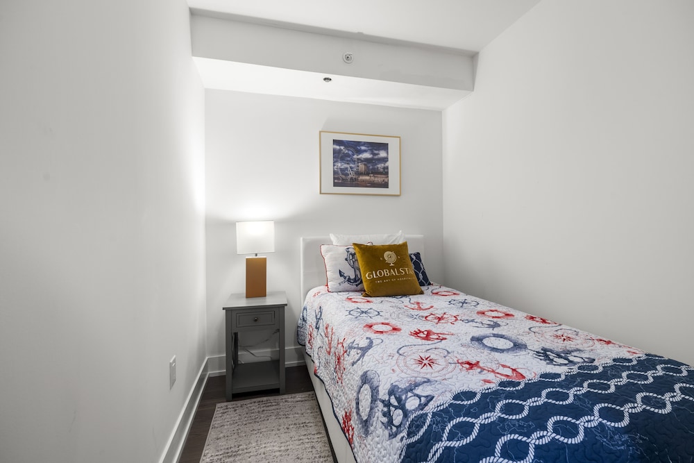 The Britt Condos in Downtown Toronto 5/35
