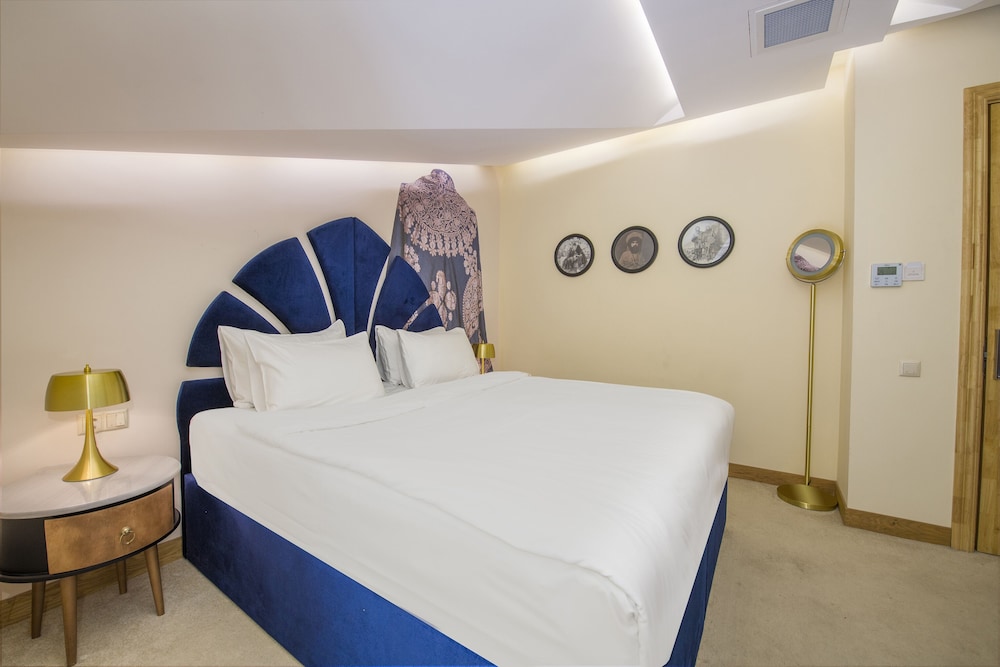 STANDARD, DOUBLE OR TWIN BED