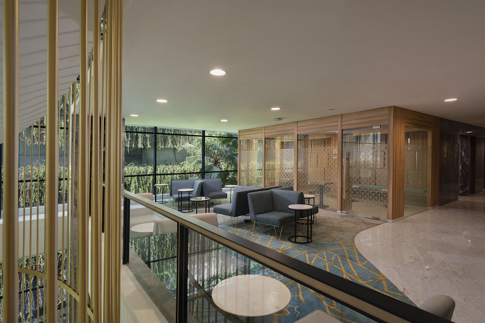 ANARA AIRPORT HOTEL 18/35