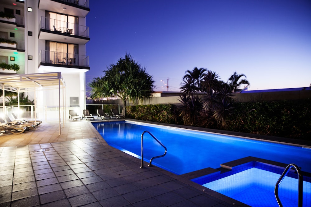 Ocean Views Resort 45/70