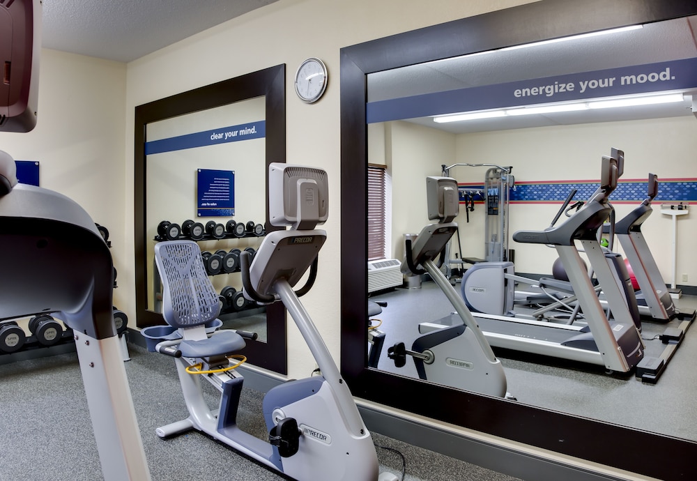 Hampton Inn Pittsburgh-Greentree 24/35