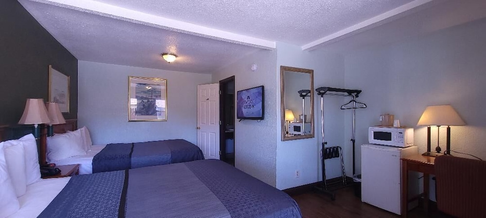 Sycamore Inn Chico University Area 37/50
