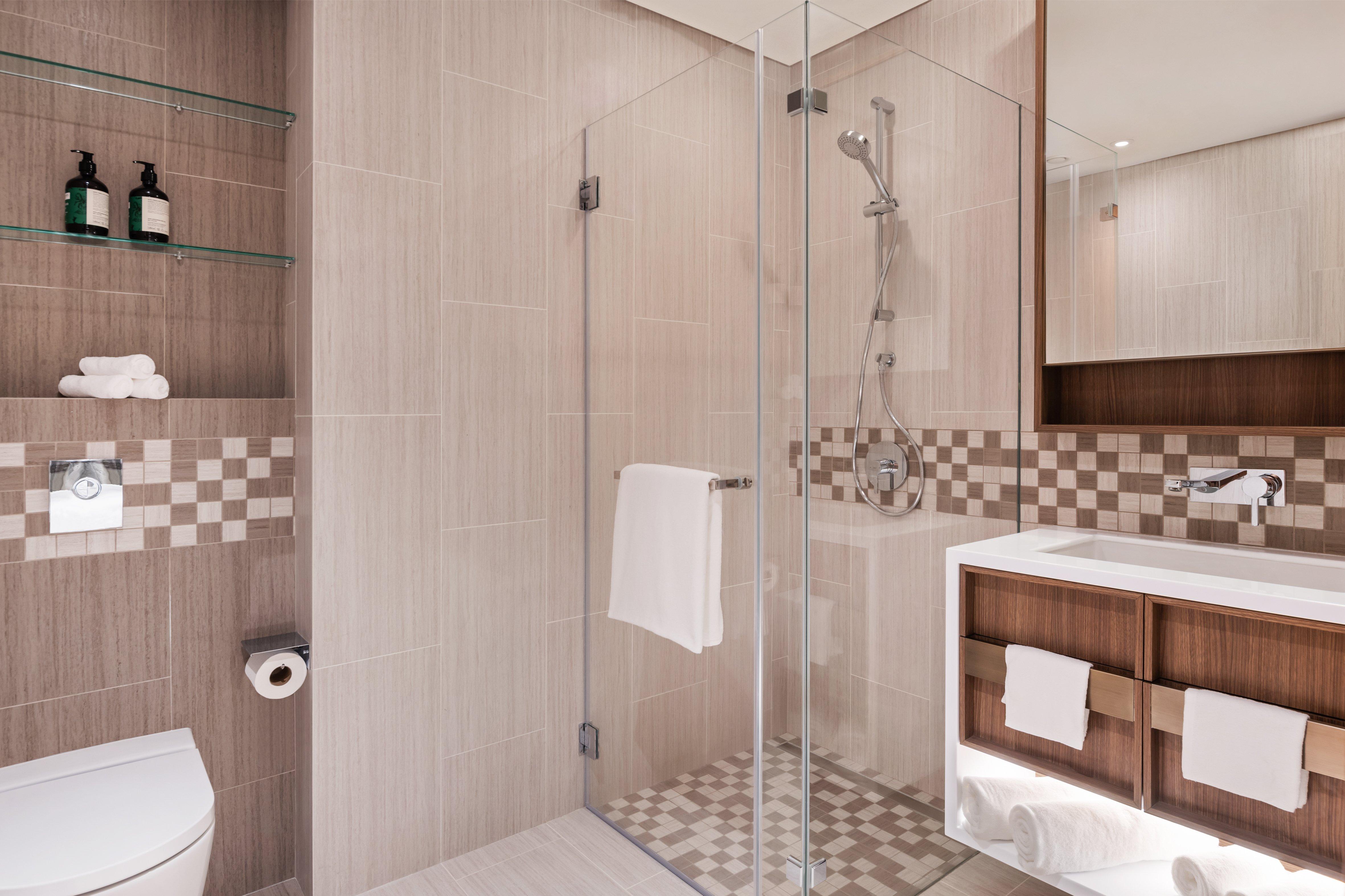 2 Bedrooms, Suite, King and Twin Beds, Pool View