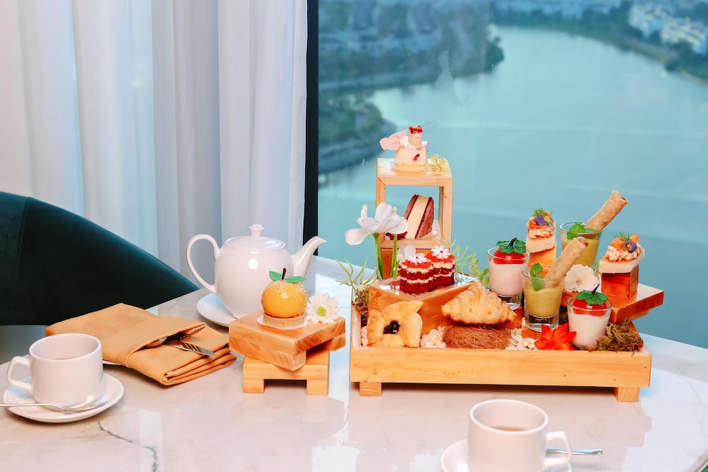 Radisson Blu Hotel 35/50