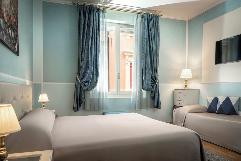 Hotel Roma 17/50