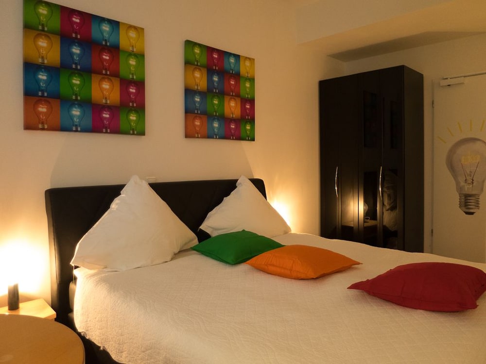 Hotel Monte Christo 32/50