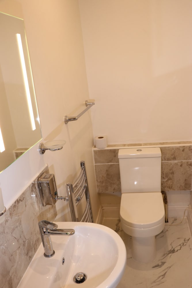 Dalesgate Hotel 28/31