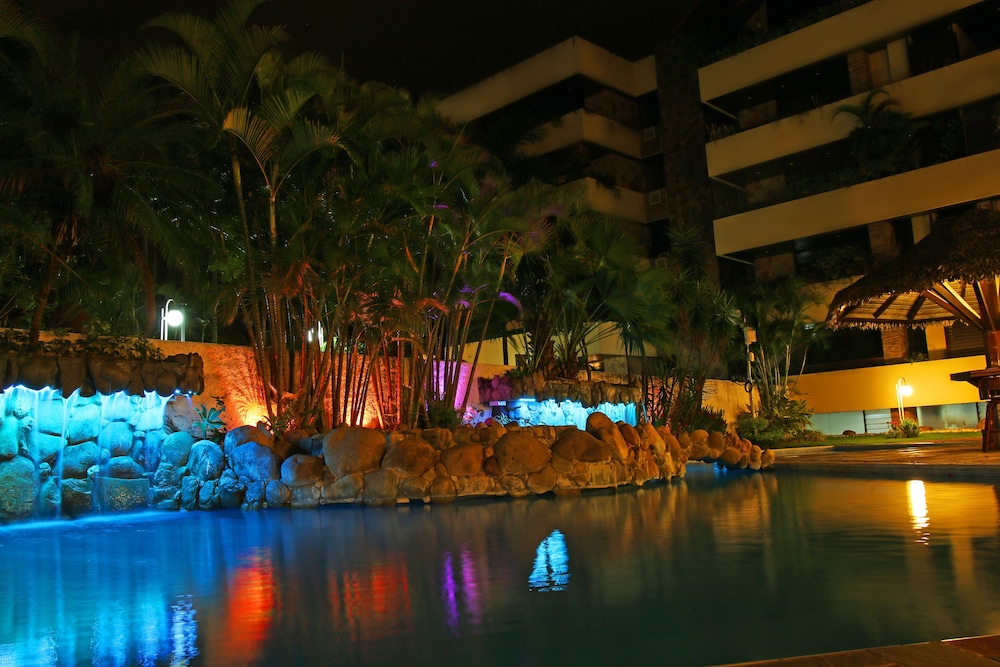 Yotau All Suites Hotel 24/50