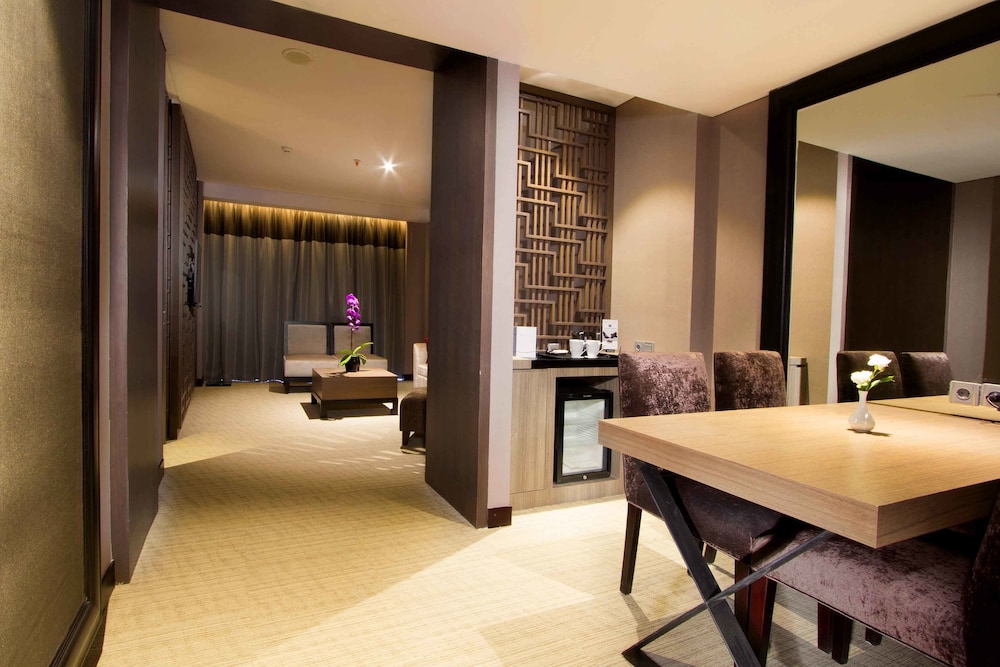 Aston Priority Simatupang Hotel and Conference Center 72/72
