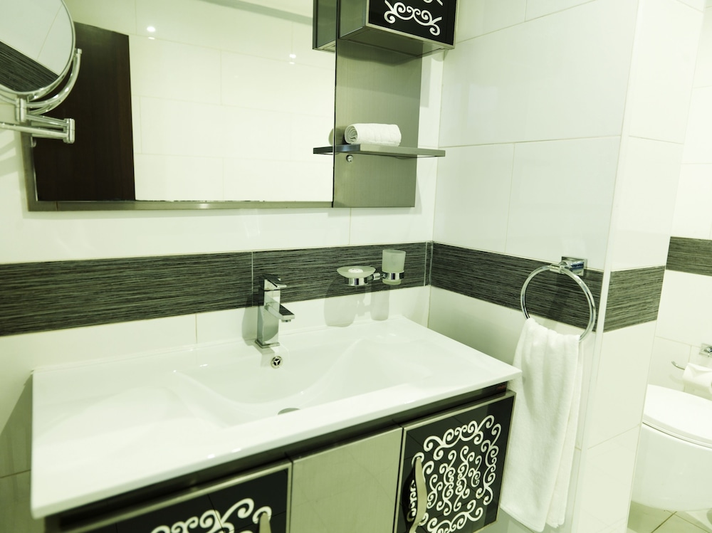 Wh Hotel 48/50