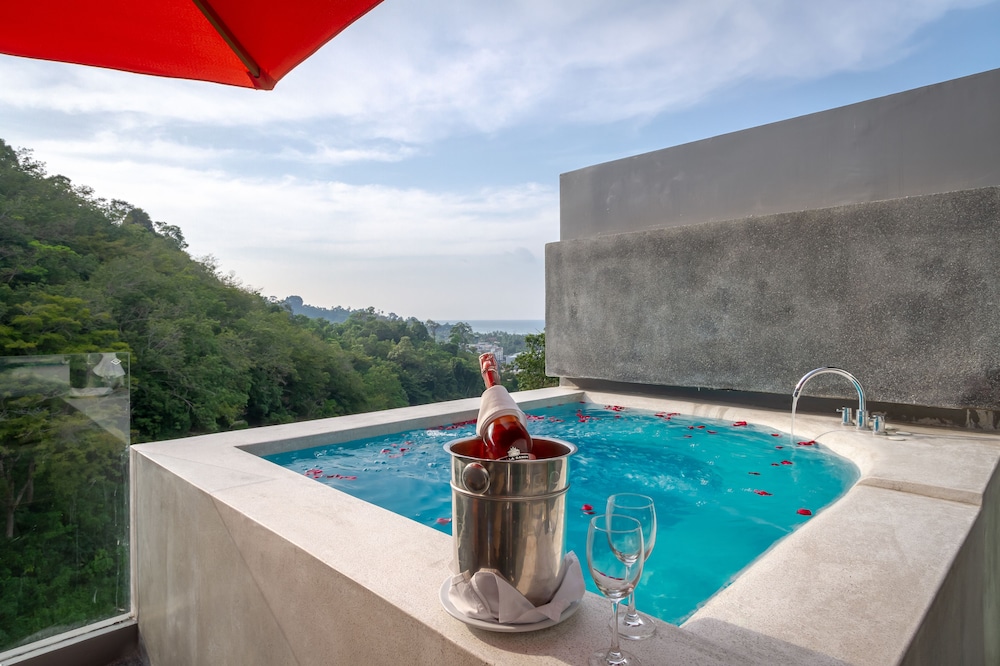 Patong Bay Hill Resort 34/70