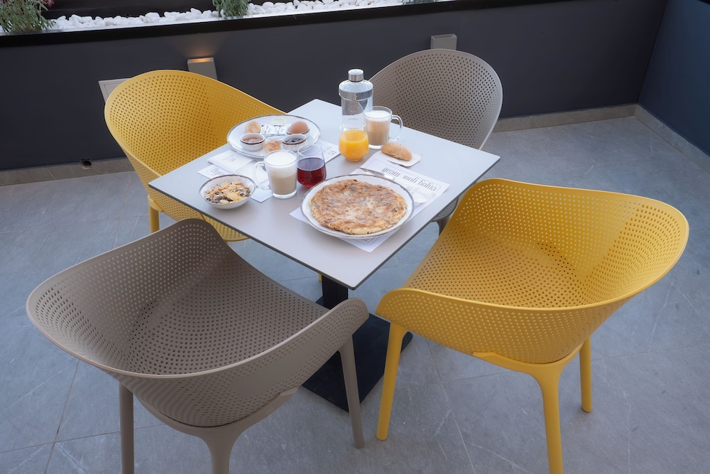 Mirabilis Boutique Hotel 44/60