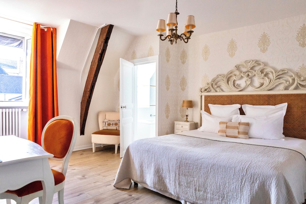 غرفة سوبيريور بسرير كوين، Hotel Du Mail 3/10