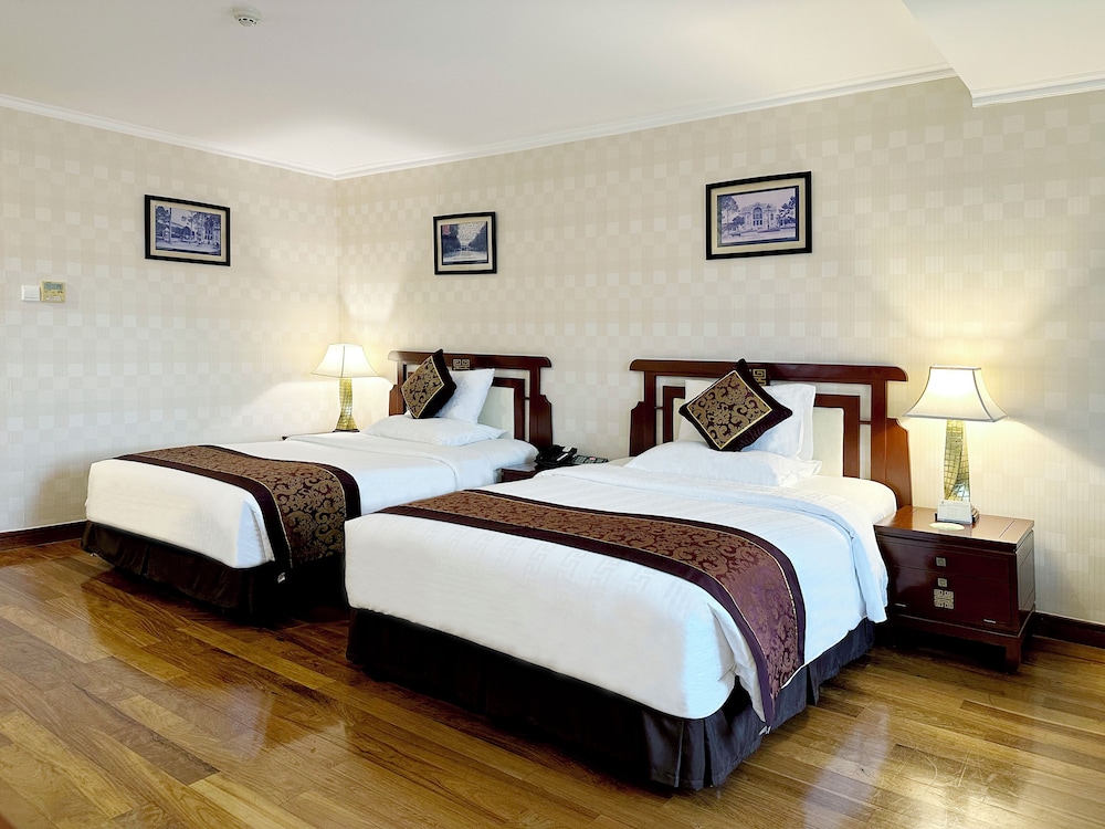 PREMIUM, EXECUTIVE, TWIN BEDS