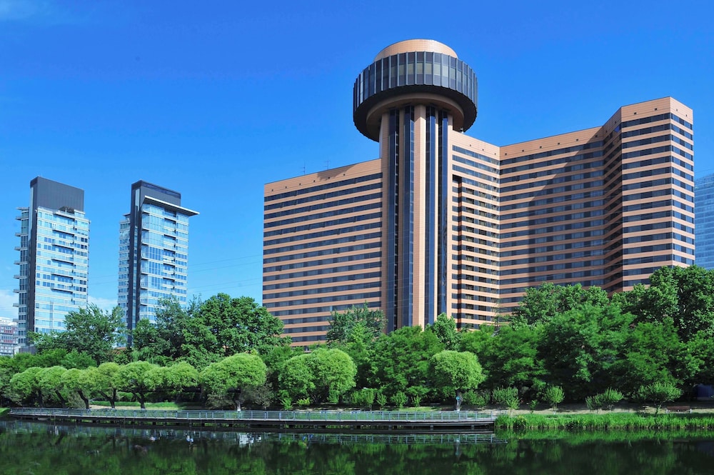 The Kunlun Beijing 72/74