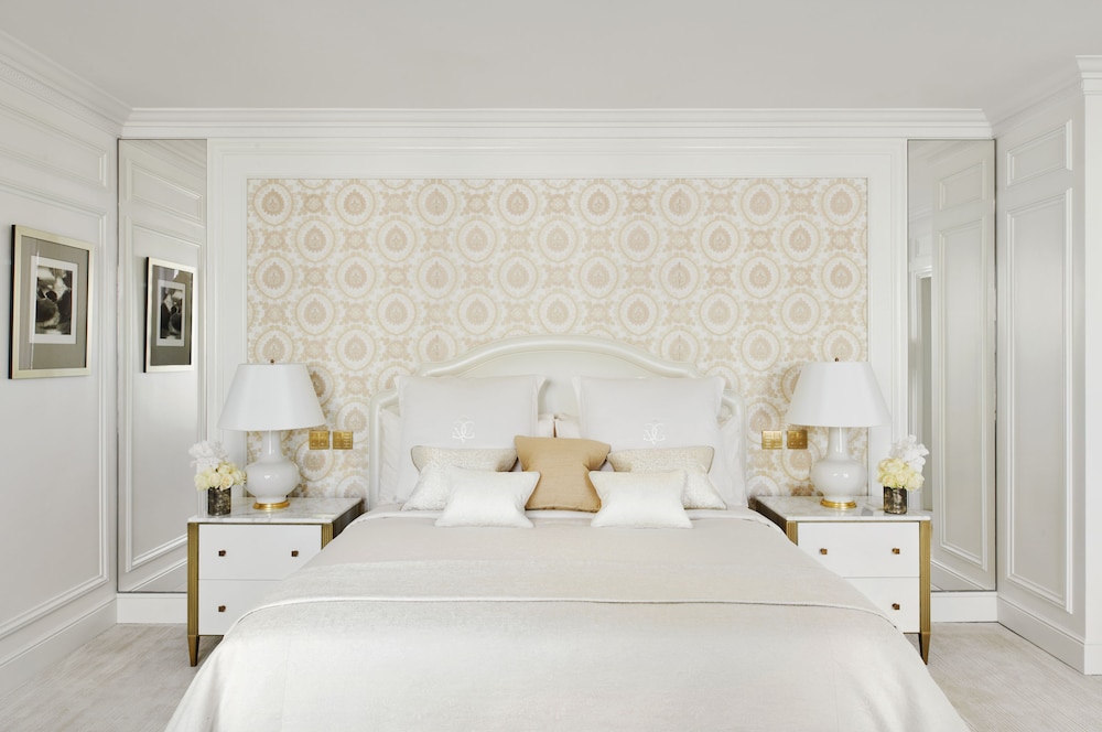 Four Seasons Hotel George V, Paris 7/62